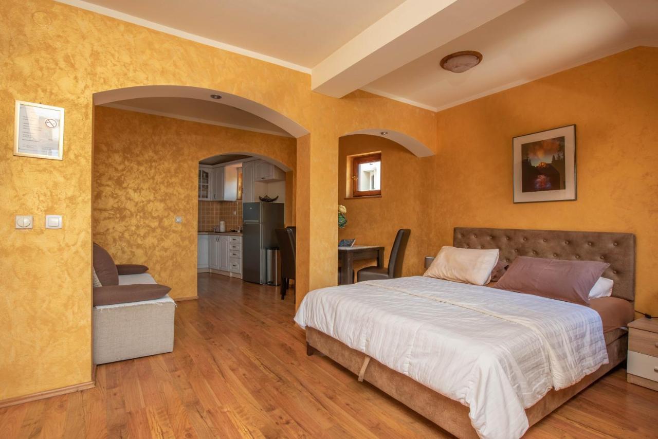 Apartments Nikcevic Kotor Eksteriør bilde