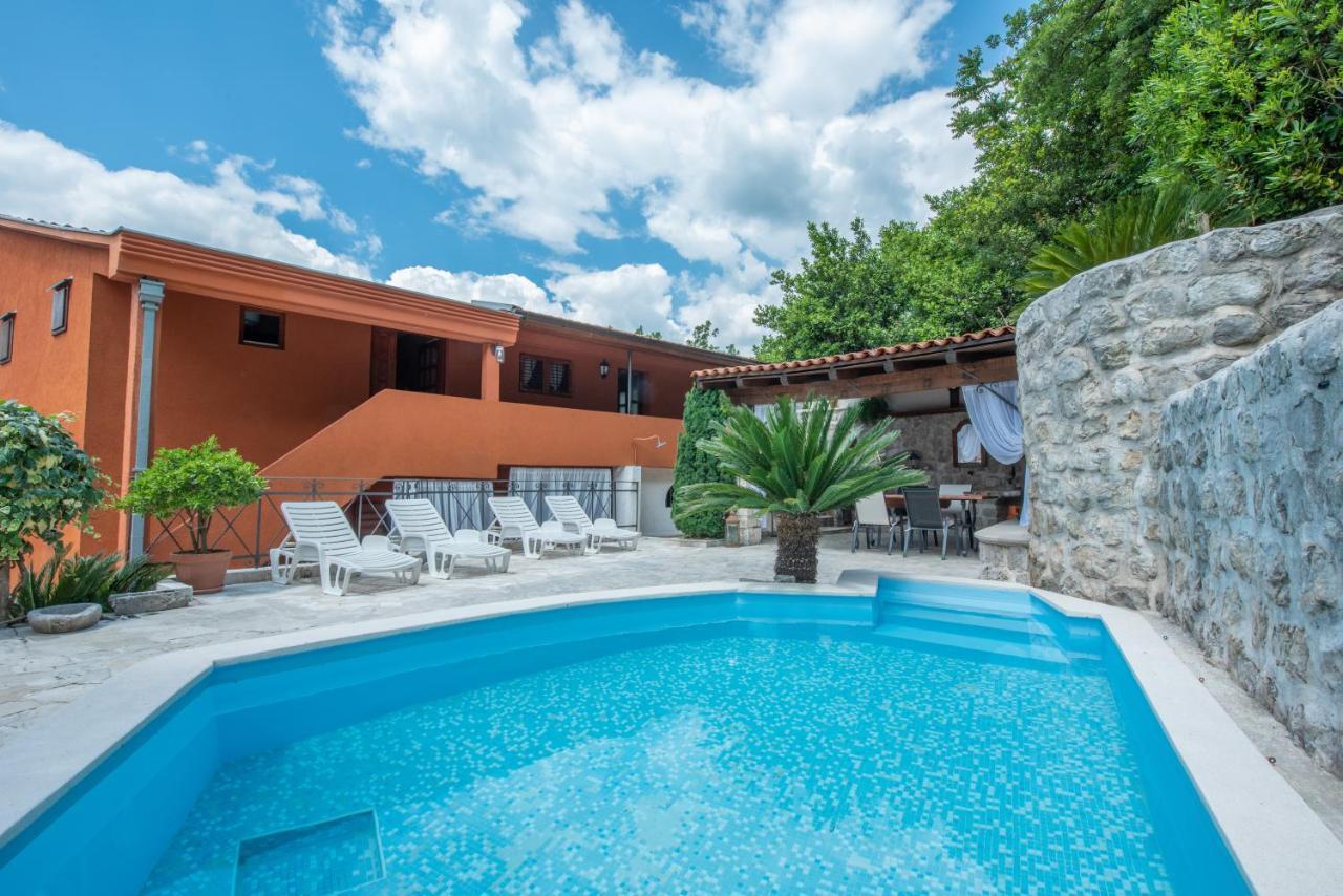 Apartments Nikcevic Kotor Eksteriør bilde