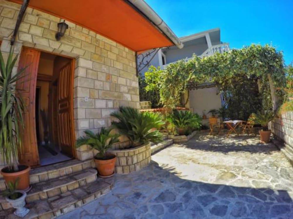 Apartments Nikcevic Kotor Eksteriør bilde