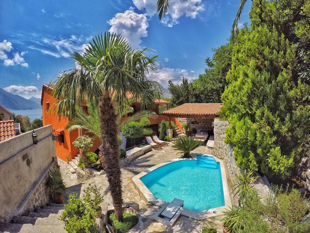 Apartments Nikcevic Kotor Eksteriør bilde